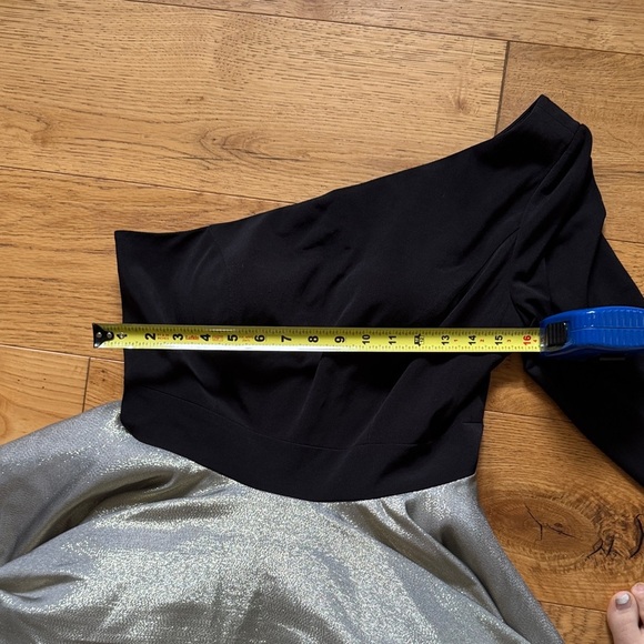 Chic Asymmetrical Black and Silver Women's Skirt IEENA McDuggal size 8 - Picture 4 of 6